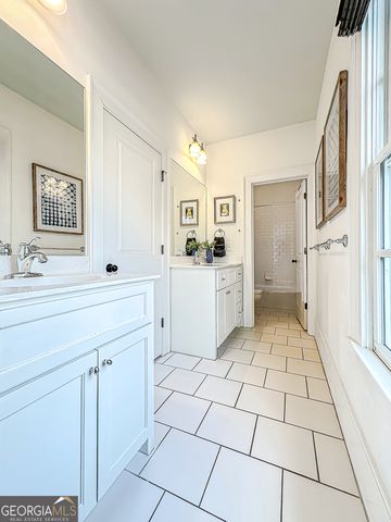 9139 Selborne Lane, Chattahoochee Hills, GA 30268