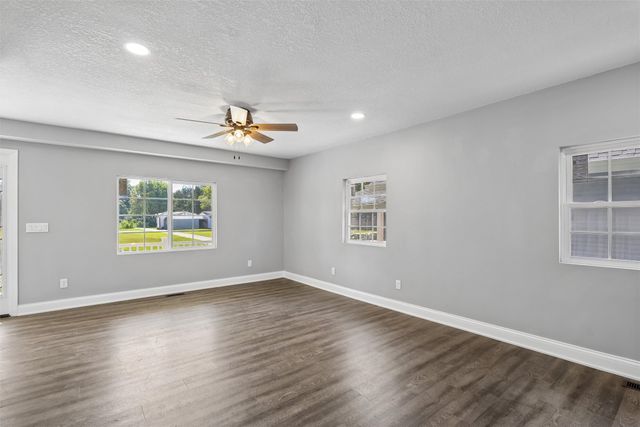 715 5th Street, Perry, IA 50220