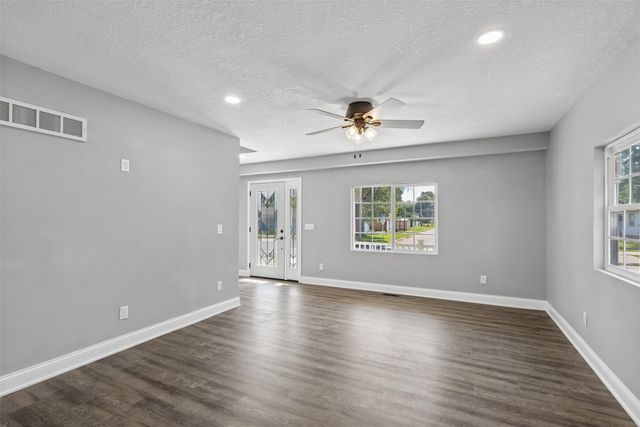 715 5th Street, Perry, IA 50220