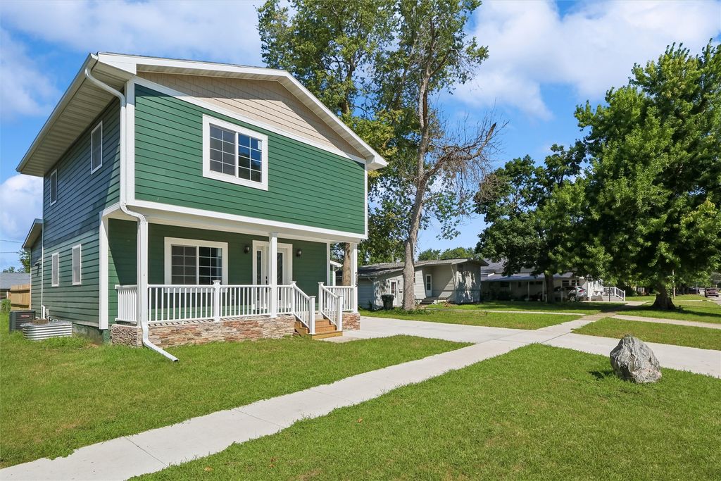 715 5th Street, Perry, IA 50220