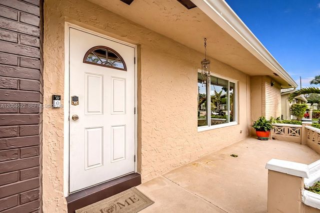 8102 NW 96th Ter, Tamarac, FL 33321