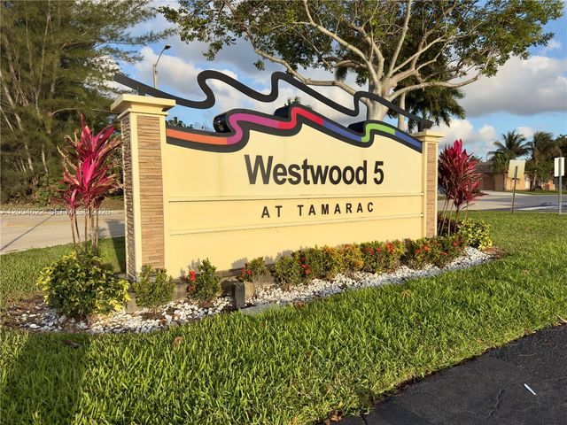 8102 NW 96th Ter, Tamarac, FL 33321