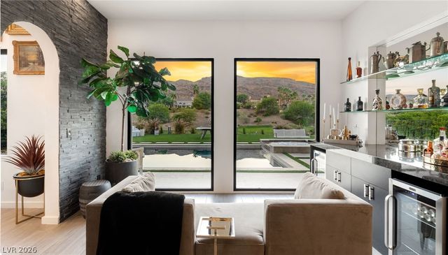 2747 Turtle Head Peak Drive, Las Vegas, NV 89135