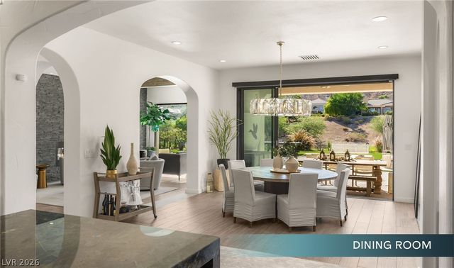 2747 Turtle Head Peak Drive, Las Vegas, NV 89135