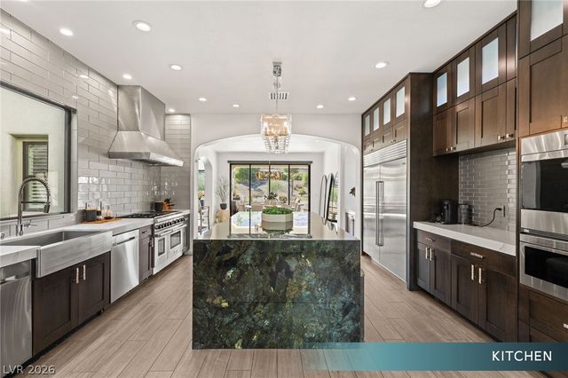 2747 Turtle Head Peak Drive, Las Vegas, NV 89135