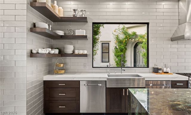 2747 Turtle Head Peak Drive, Las Vegas, NV 89135