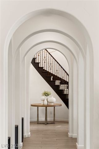 2747 Turtle Head Peak Drive, Las Vegas, NV 89135