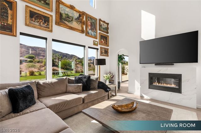 2747 Turtle Head Peak Drive, Las Vegas, NV 89135