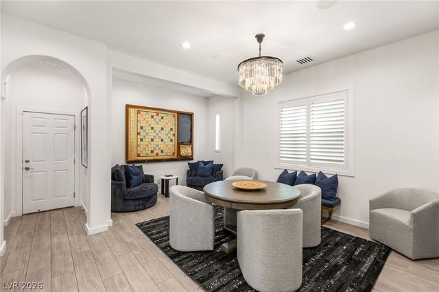 2747 Turtle Head Peak Drive, Las Vegas, NV 89135