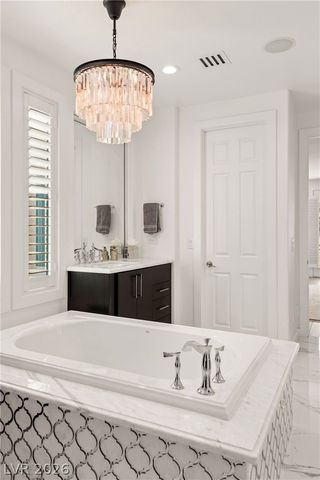 2747 Turtle Head Peak Drive, Las Vegas, NV 89135