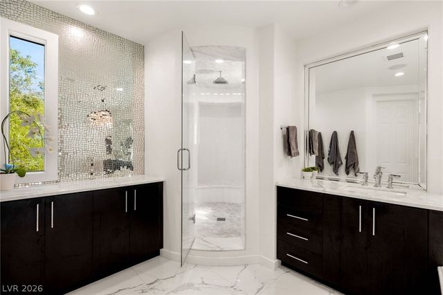 2747 Turtle Head Peak Drive, Las Vegas, NV 89135