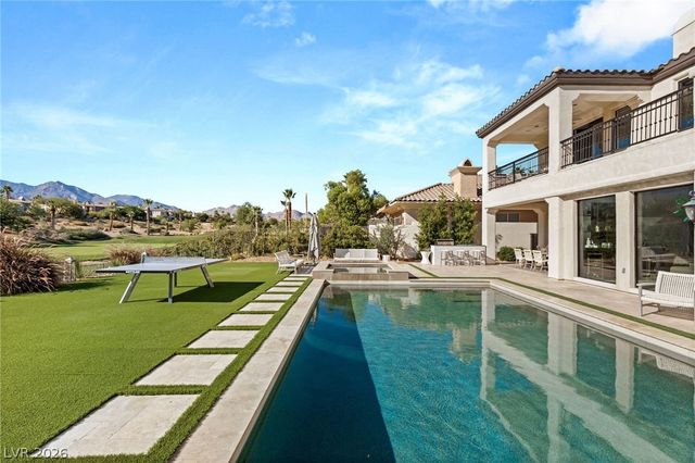 2747 Turtle Head Peak Drive, Las Vegas, NV 89135