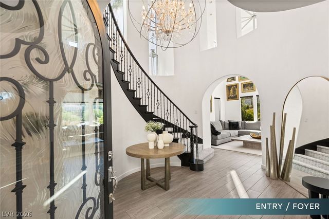 2747 Turtle Head Peak Drive, Las Vegas, NV 89135