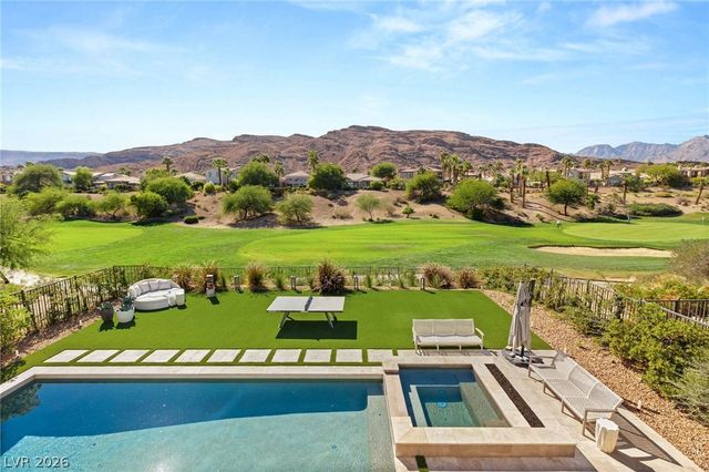 2747 Turtle Head Peak Drive, Las Vegas, NV 89135