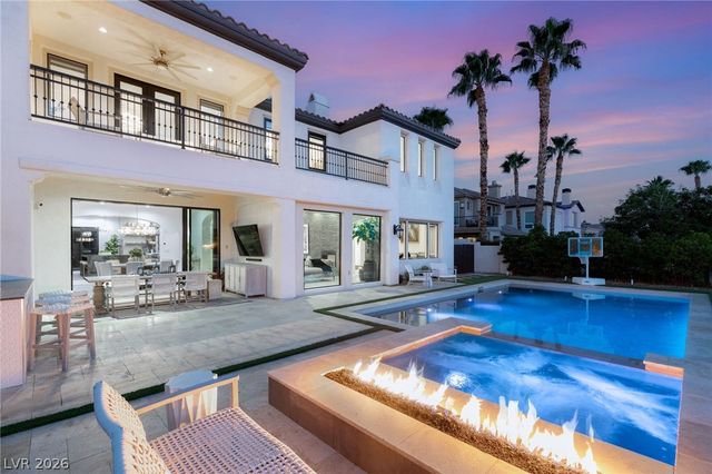 2747 Turtle Head Peak Drive, Las Vegas, NV 89135