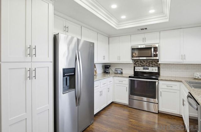 16677 Diaz Dr, San Diego, CA 92128