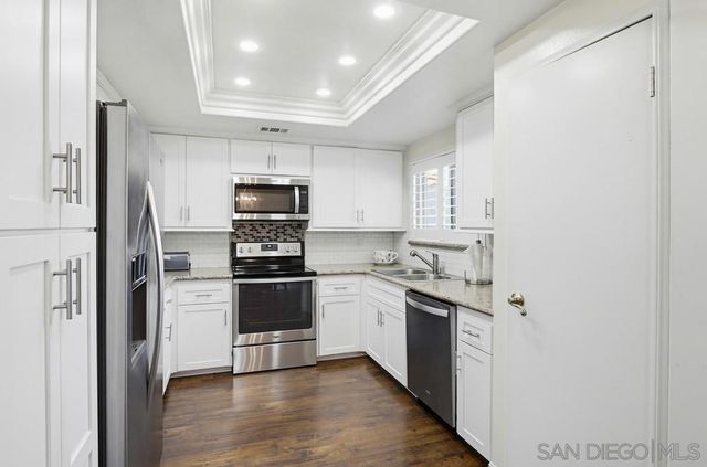 16677 Diaz Dr, San Diego, CA 92128