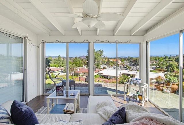 16677 Diaz Dr, San Diego, CA 92128