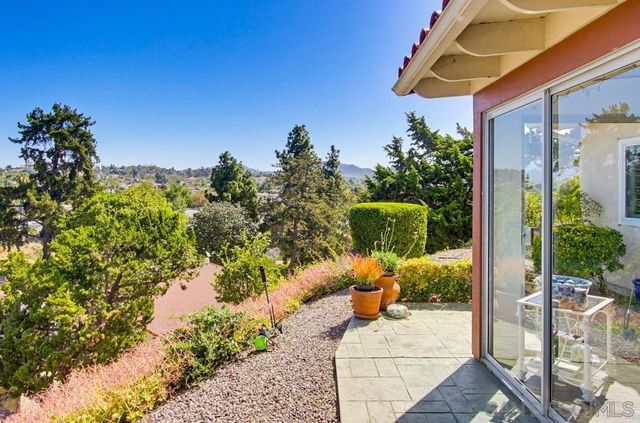 16677 Diaz Dr, San Diego, CA 92128