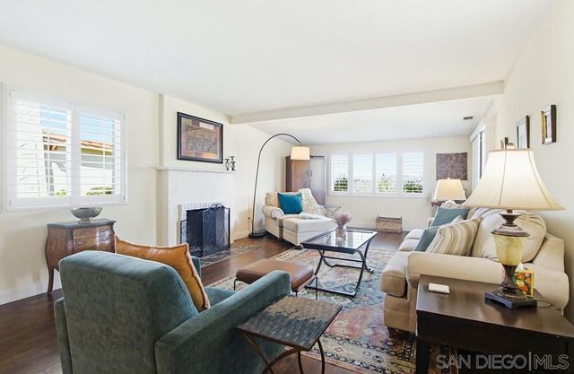 16677 Diaz Dr, San Diego, CA 92128