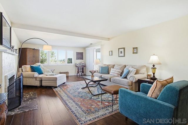 16677 Diaz Dr, San Diego, CA 92128