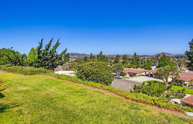 16677 Diaz Dr, San Diego, CA 92128