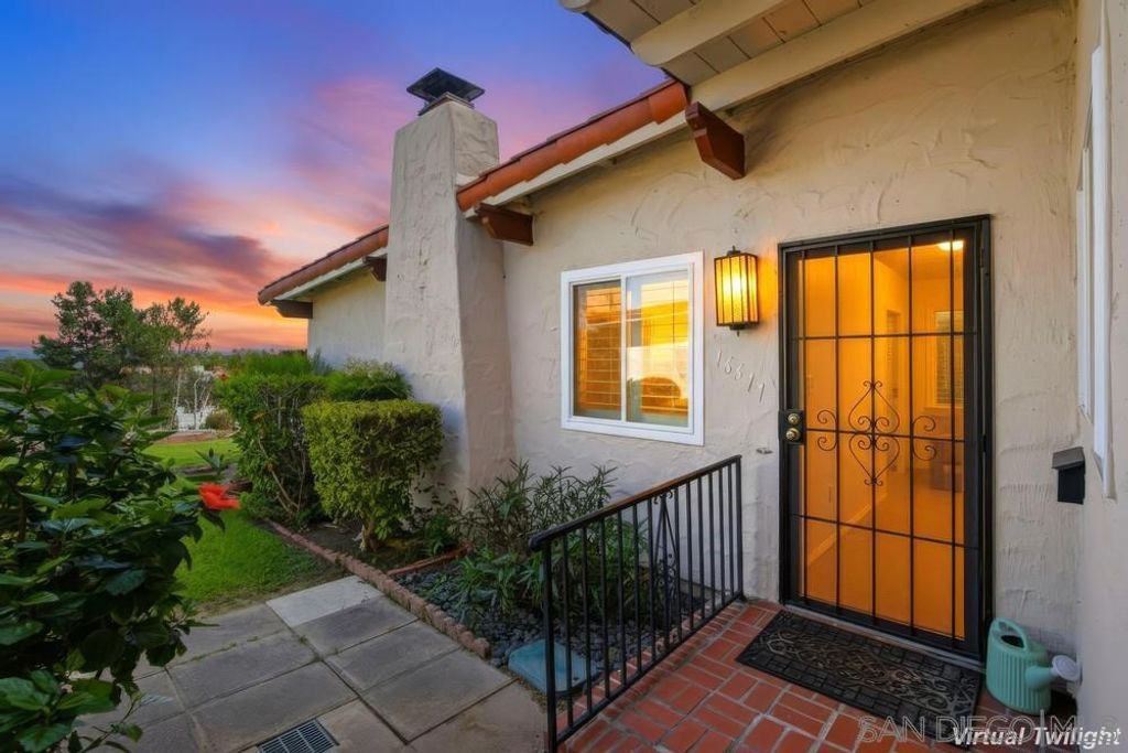 16677 Diaz Dr, San Diego, CA 92128