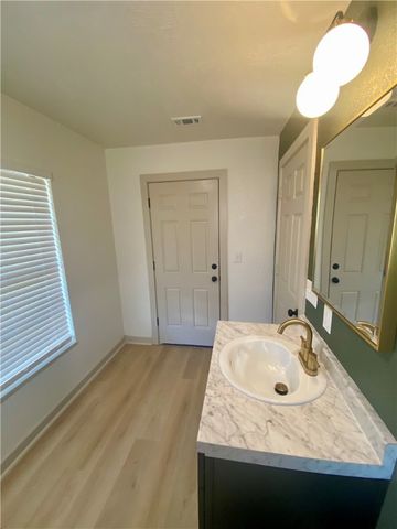 814 East 28th Street, Bryan, TX 77803