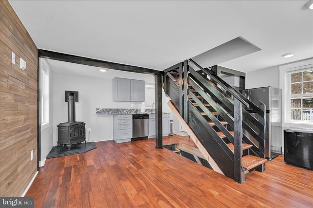 560 COLUMBIA AVE, Reading, PA 19608