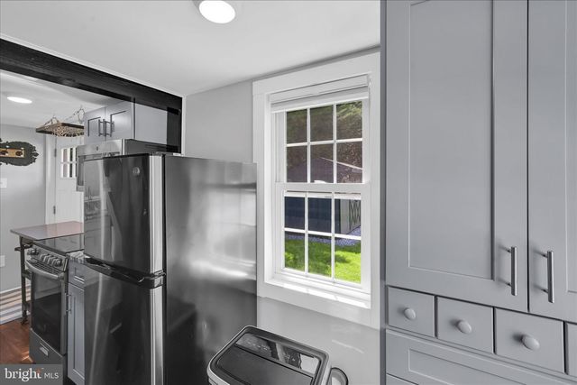 560 COLUMBIA AVE, Reading, PA 19608