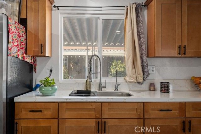 285 FLORENCE LANE, Bakersfield, CA 93308