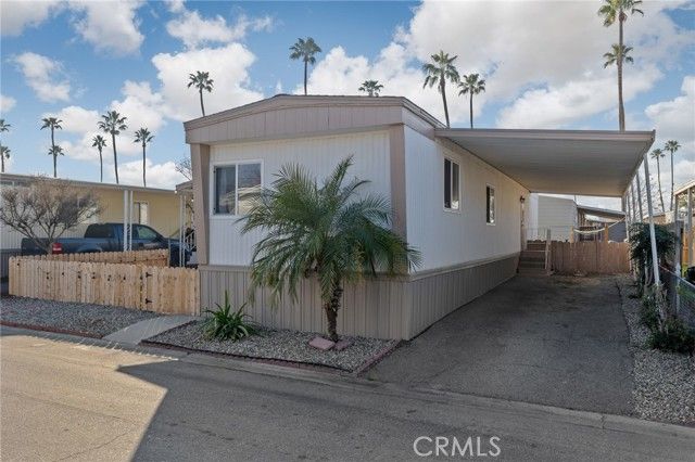 285 FLORENCE LANE, Bakersfield, CA 93308