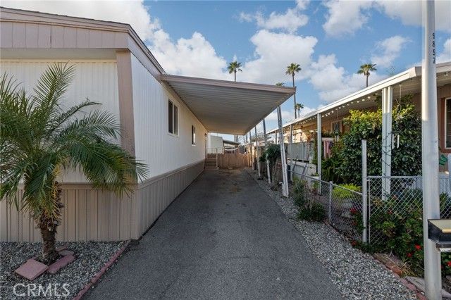 285 FLORENCE LANE, Bakersfield, CA 93308