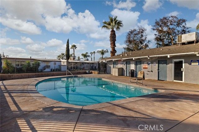 285 FLORENCE LANE, Bakersfield, CA 93308