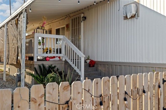 285 FLORENCE LANE, Bakersfield, CA 93308