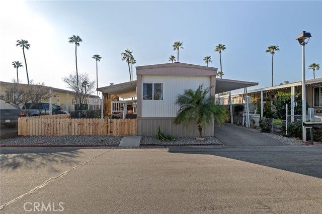 285 FLORENCE LANE, Bakersfield, CA 93308