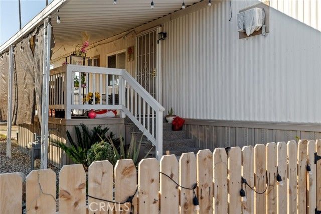 285 FLORENCE LANE, Bakersfield, CA 93308