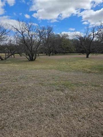 8510 NW Cache Rd, Lawton, OK 73505