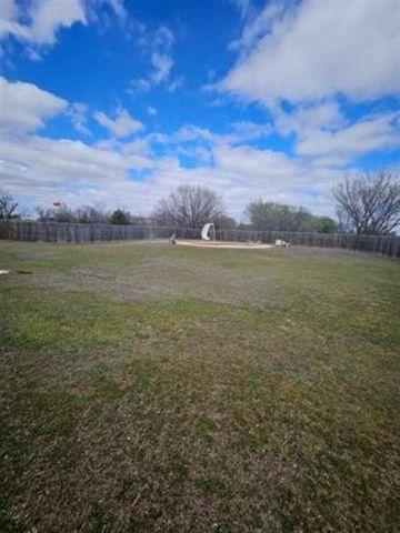 8510 NW Cache Rd, Lawton, OK 73505