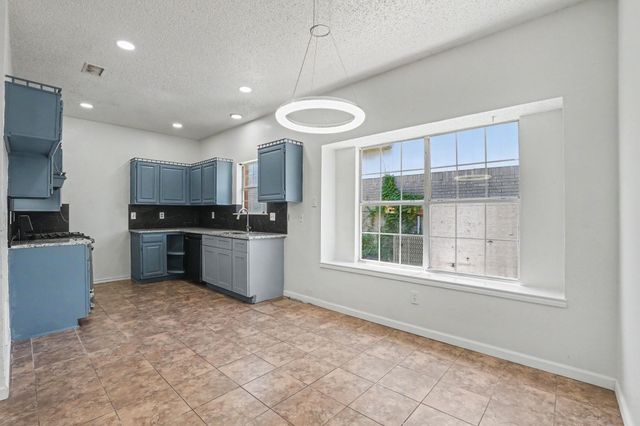 4002 Tropic Lane, Rowlett, TX 75088