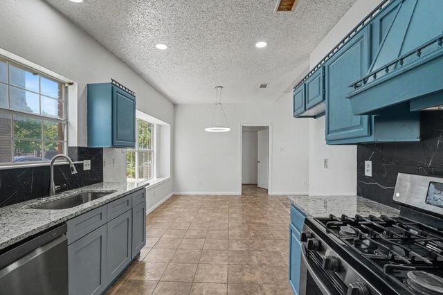 4002 Tropic Lane, Rowlett, TX 75088