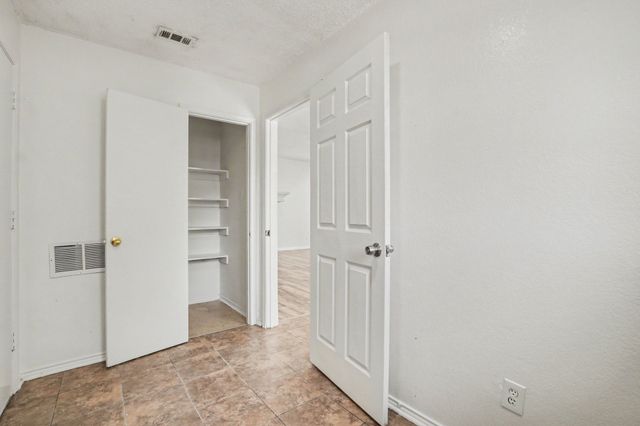 4002 Tropic Lane, Rowlett, TX 75088