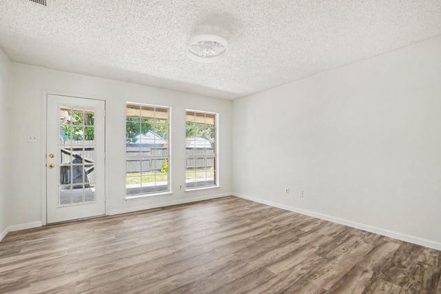 4002 Tropic Lane, Rowlett, TX 75088