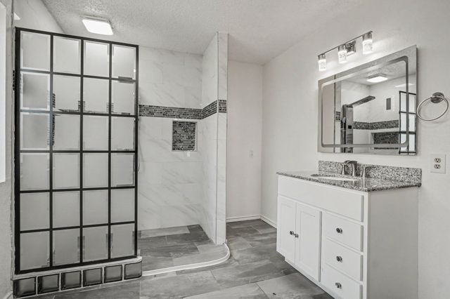 4002 Tropic Lane, Rowlett, TX 75088