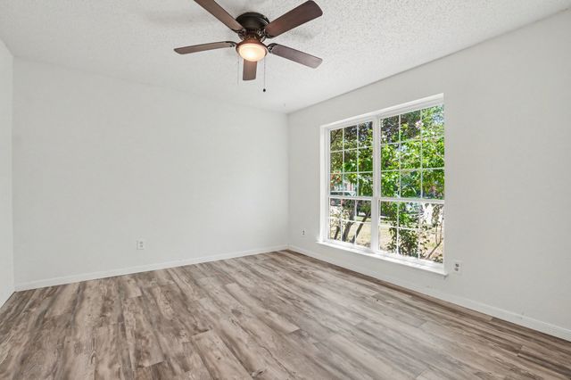 4002 Tropic Lane, Rowlett, TX 75088