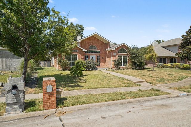 4002 Tropic Lane, Rowlett, TX 75088
