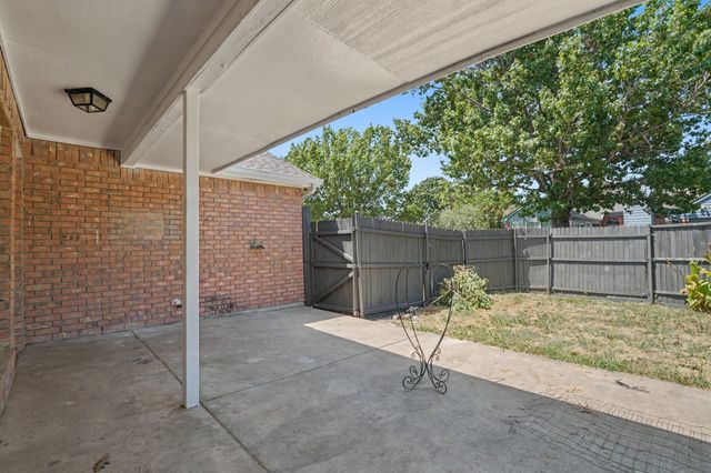 4002 Tropic Lane, Rowlett, TX 75088