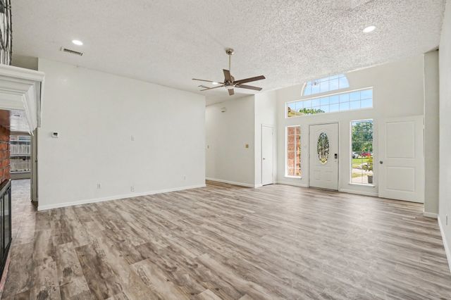 4002 Tropic Lane, Rowlett, TX 75088