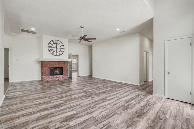 4002 Tropic Lane, Rowlett, TX 75088