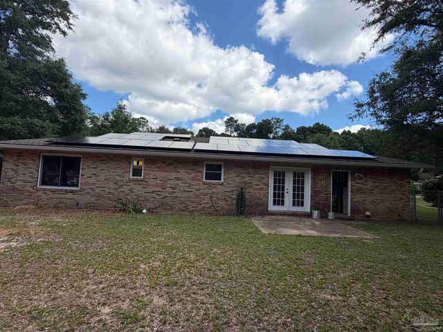 5599 Wesley Dr, Milton, FL 32570